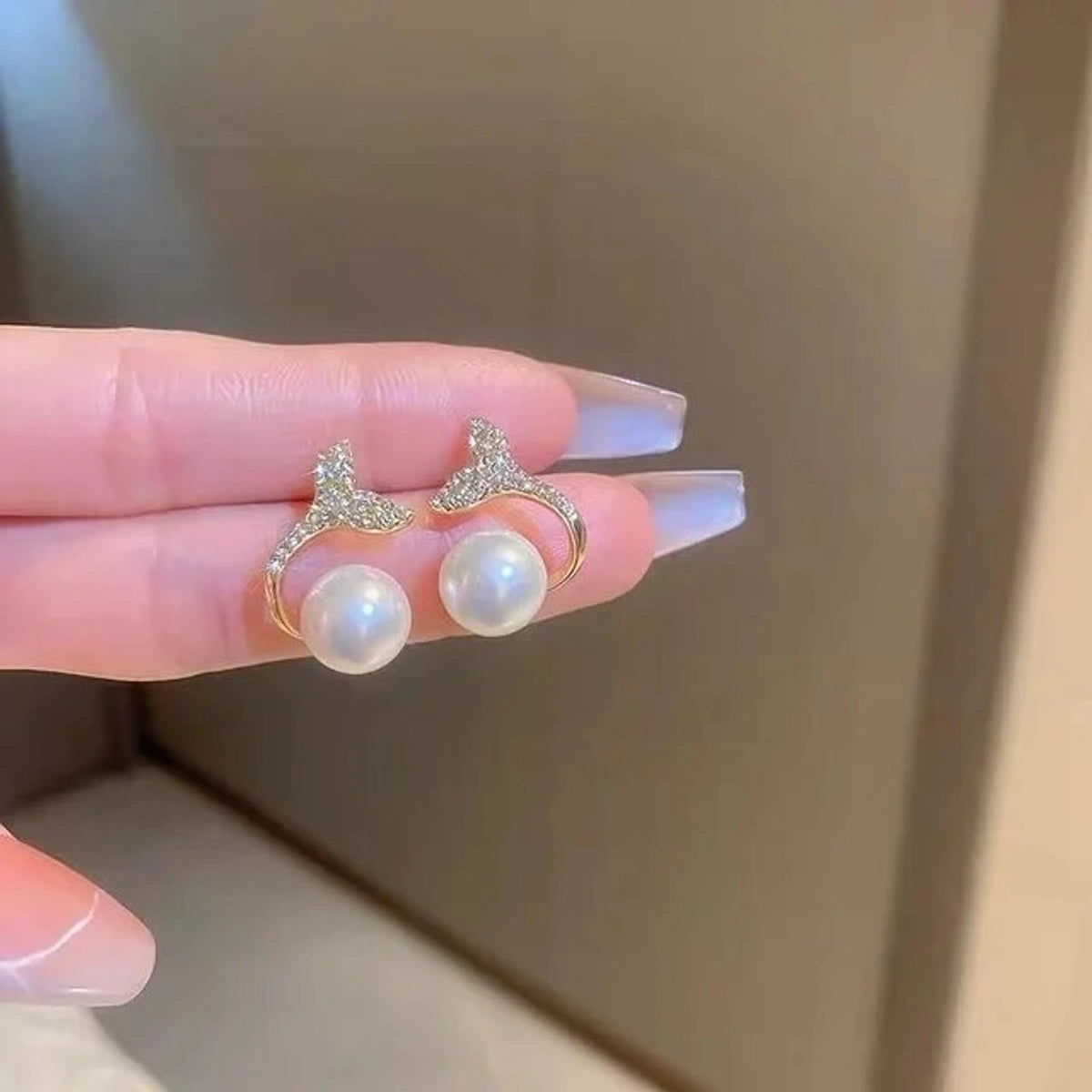 Elegant Crystal Pearl Stud Earrings