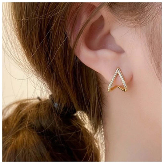 ✨ Crystal Heart Triangle Stud Earrings