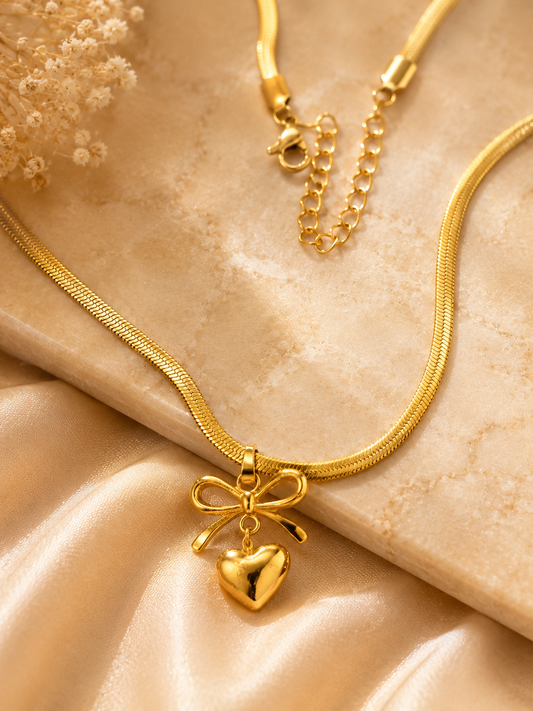 💛 Elegant Heart Bow Necklace