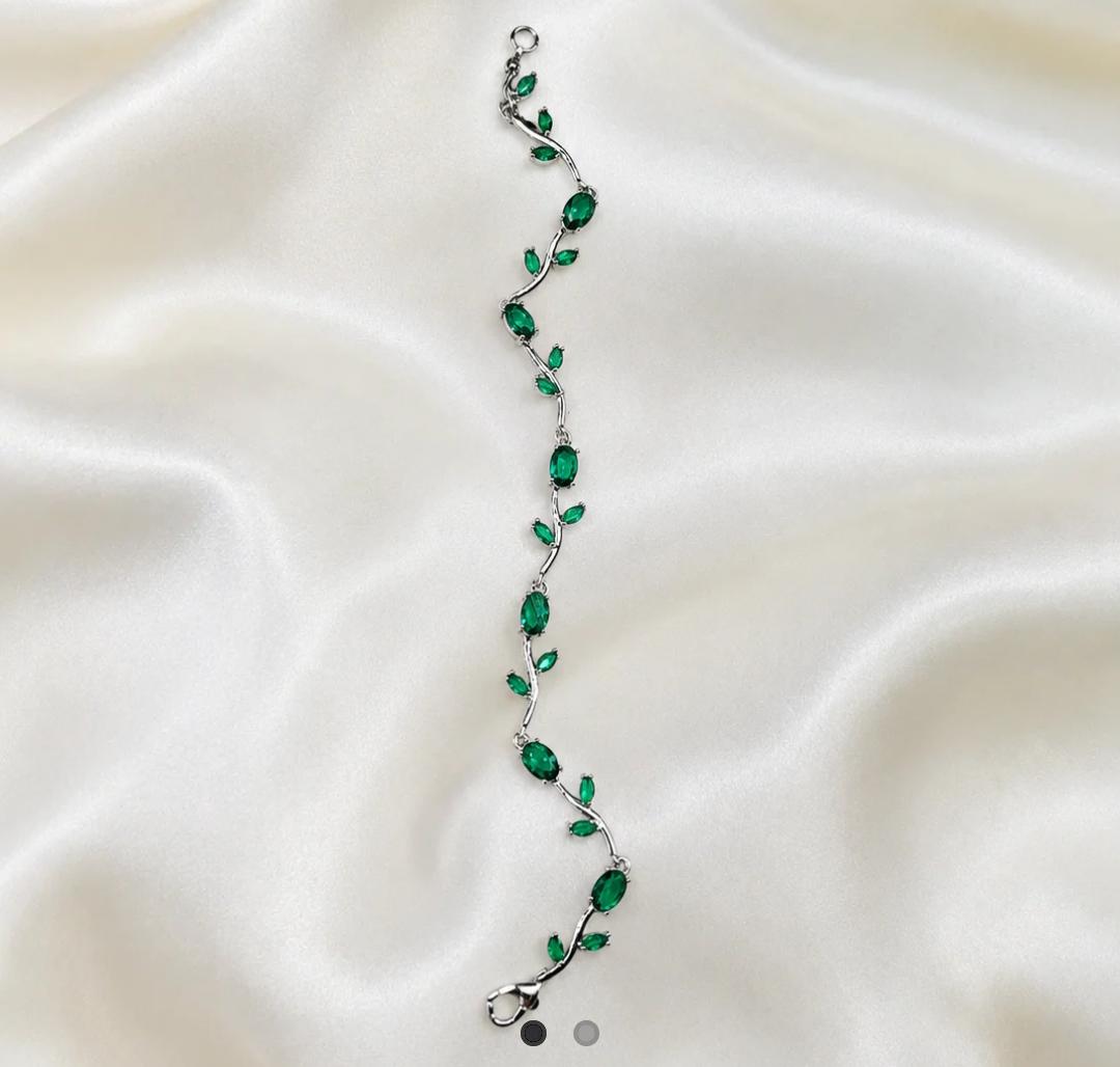 Emerald Vine Tulip Bracelet