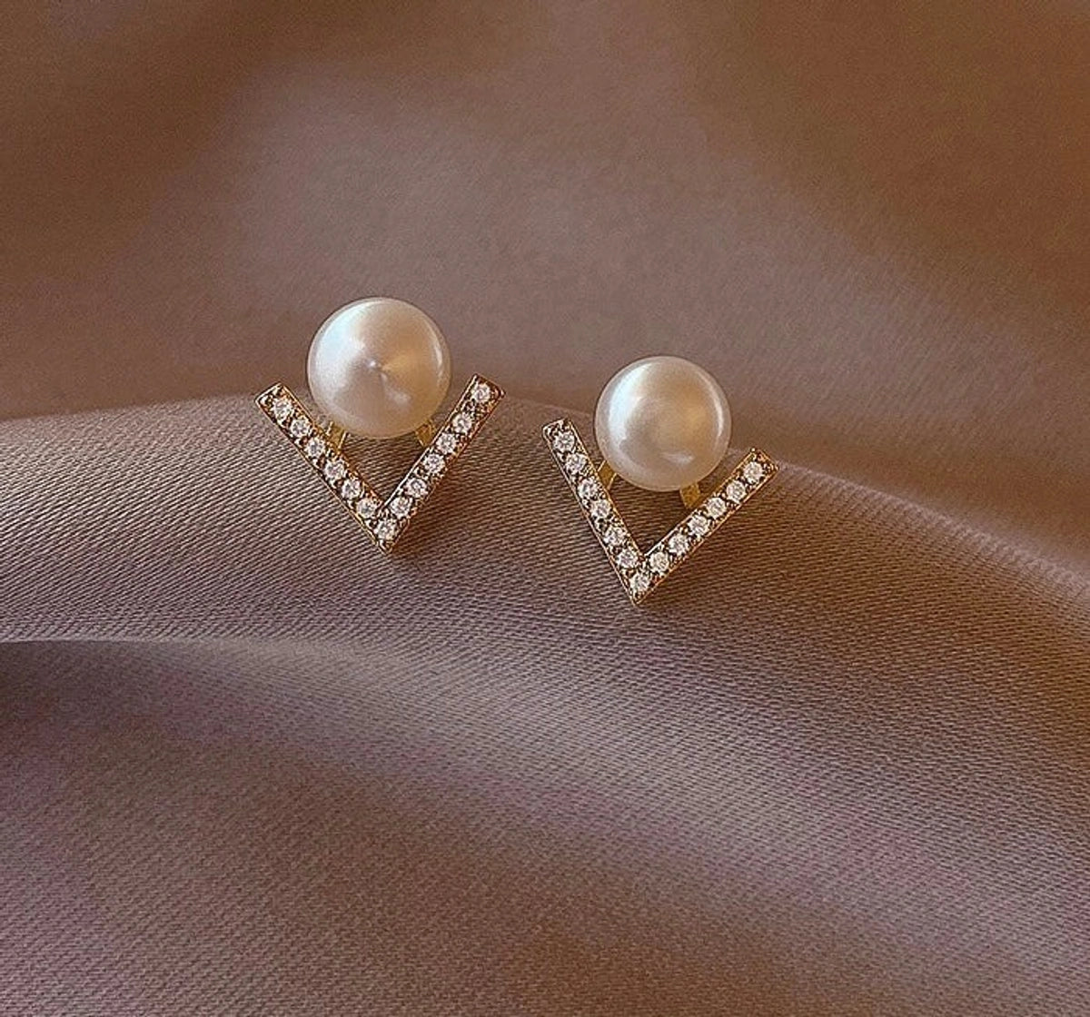 ✨ Pearl V Crystal Stud Earrings