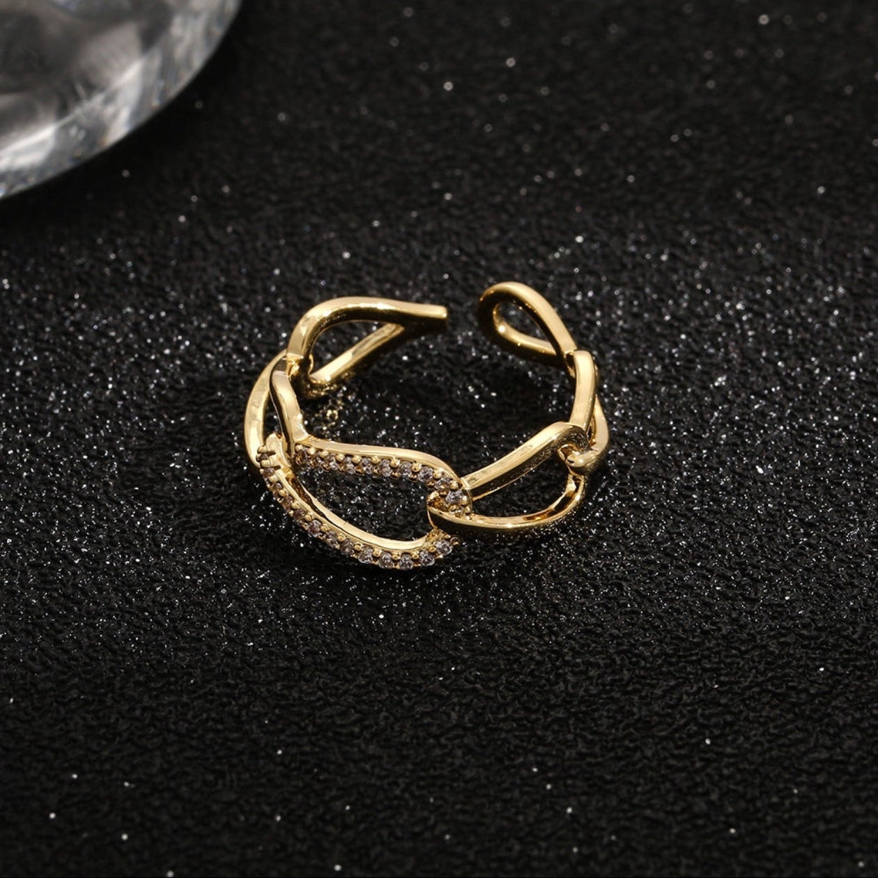 ✨ 18K Gold Plated Stainless Steel Crystal Link Ring ✨