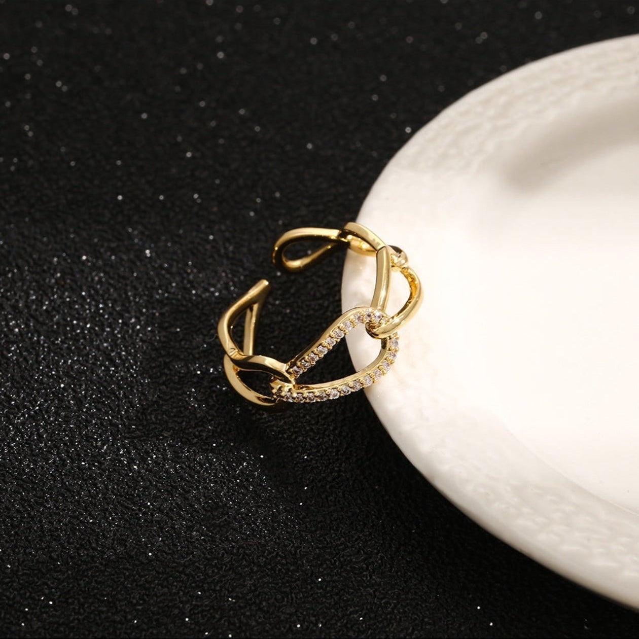 ✨ 18K Gold Plated Stainless Steel Crystal Link Ring ✨