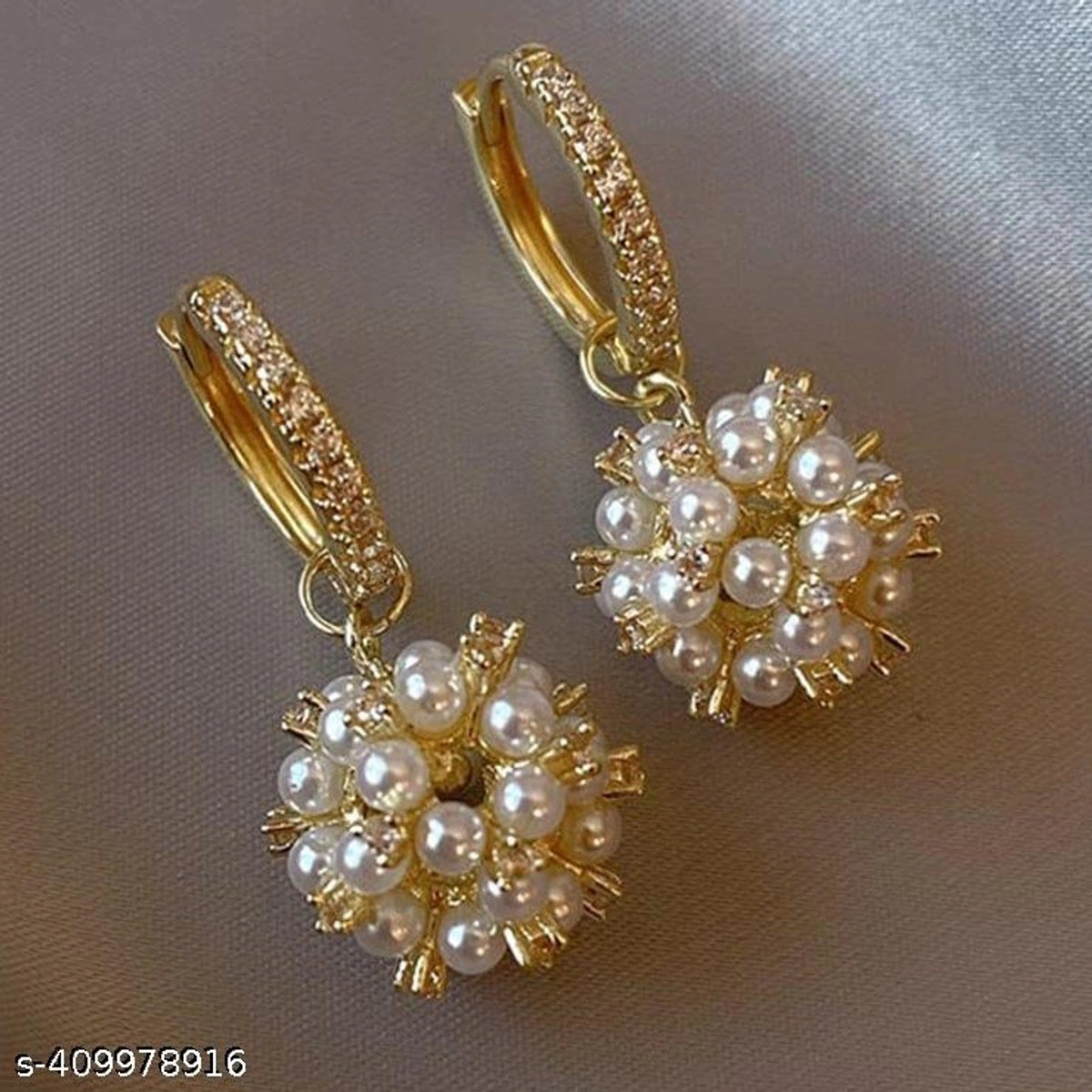 ✨ Elegant Pearl Cluster Hoop Earrings 🤍✨