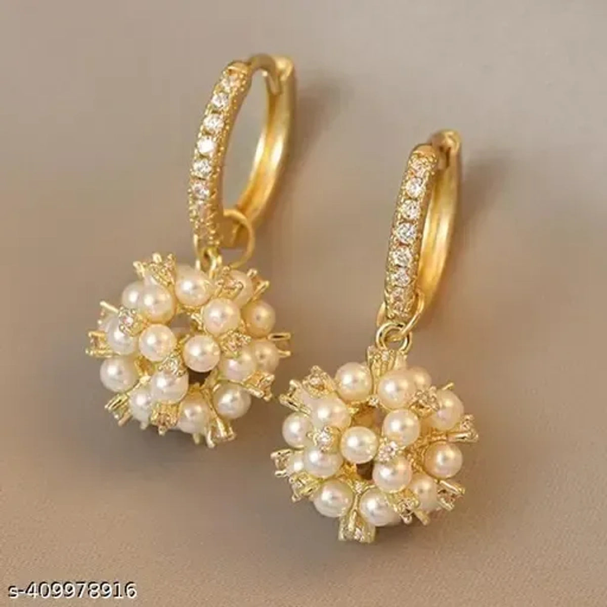 ✨ Elegant Pearl Cluster Hoop Earrings 🤍✨