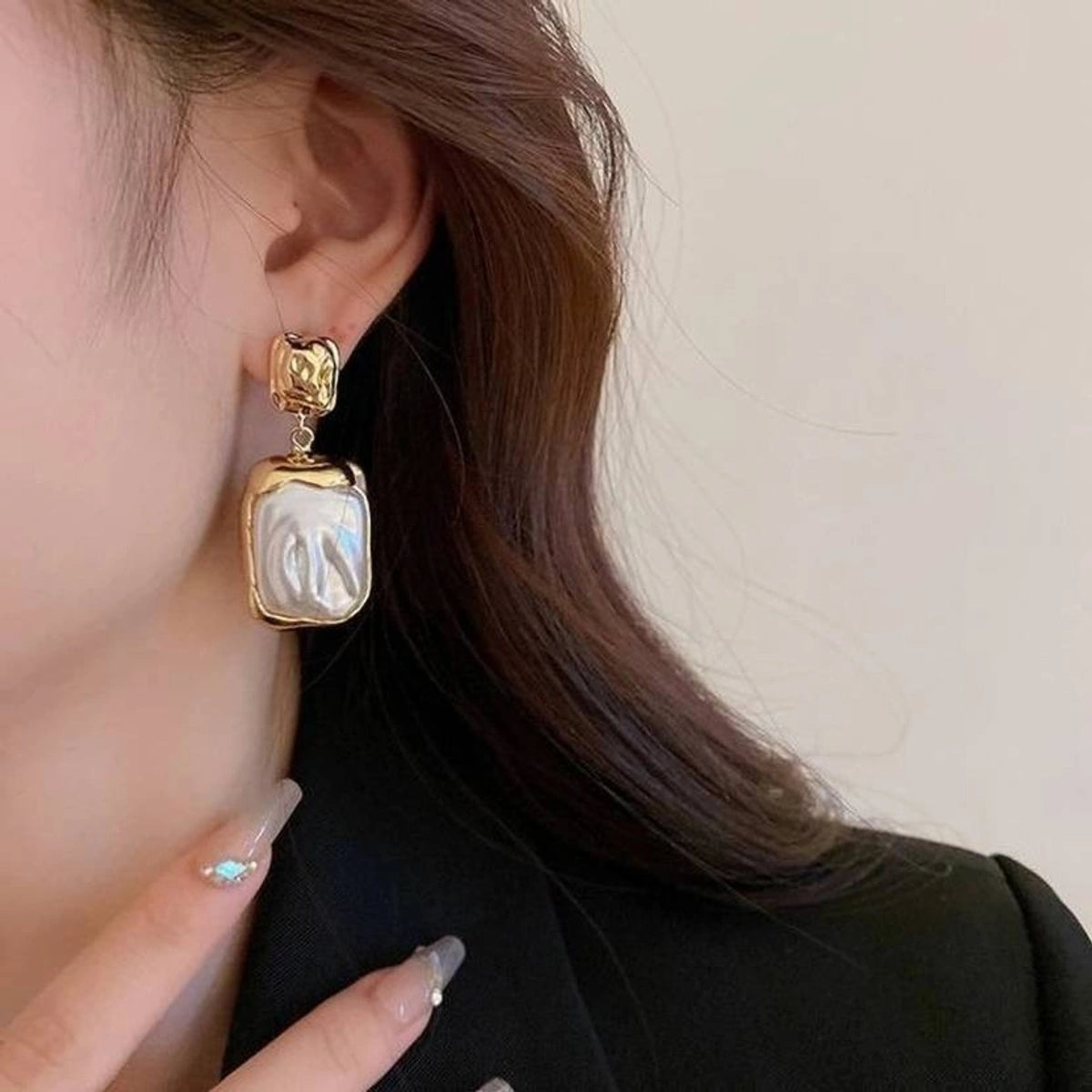 ✨ Elegant Pearl Drop Earrings 🤍✨