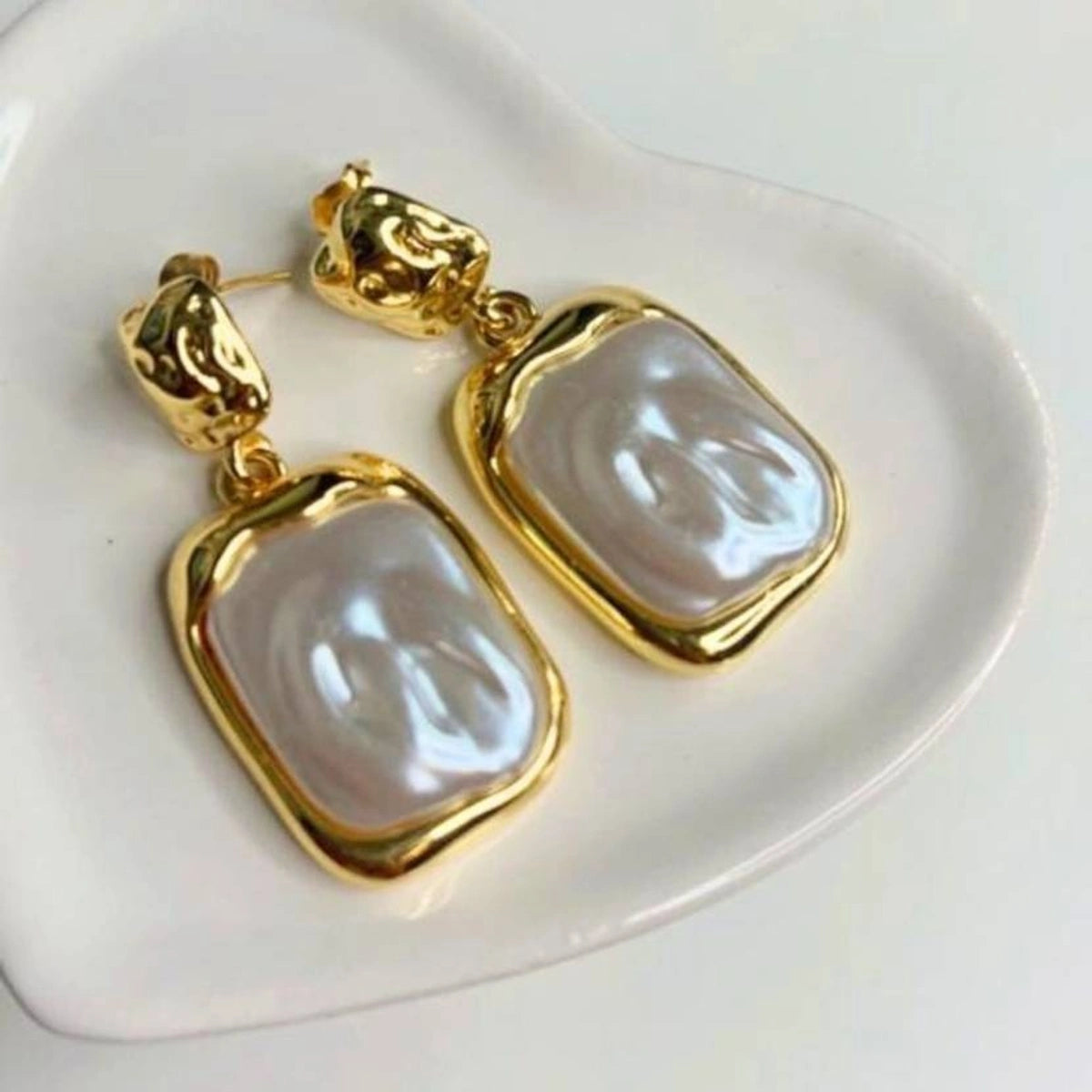 ✨ Elegant Pearl Drop Earrings 🤍✨