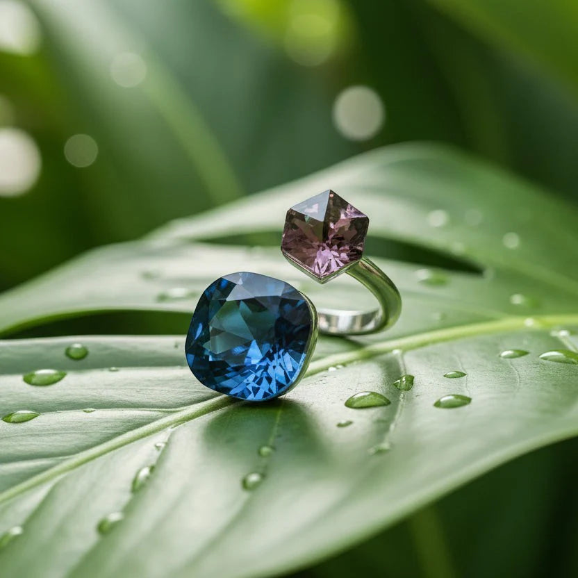 Toi et Moi Peacock Sapphire Emerald Ring