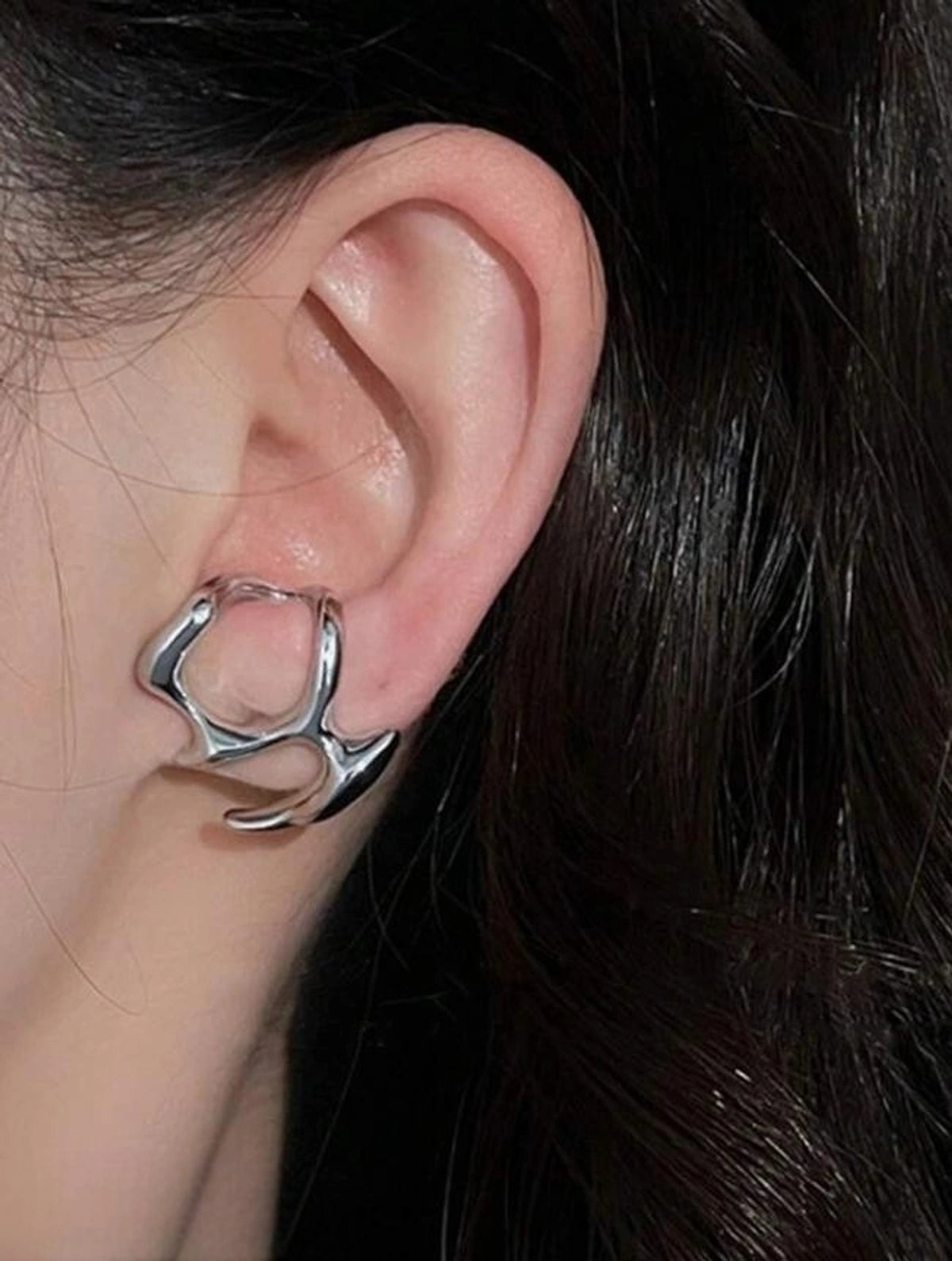 Bold Sculptural Ear Cuff Earrings ⚡🖤✨