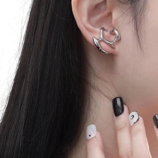 Bold Sculptural Ear Cuff Earrings ⚡🖤✨