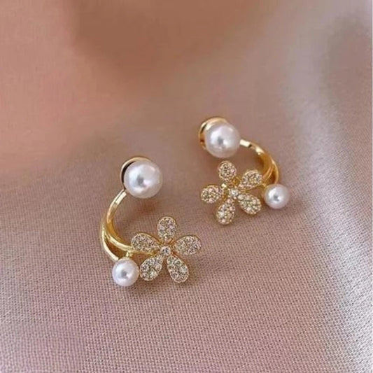Elegant Pearl Blossom Ear Cuff Earrings 🌸🤍✨